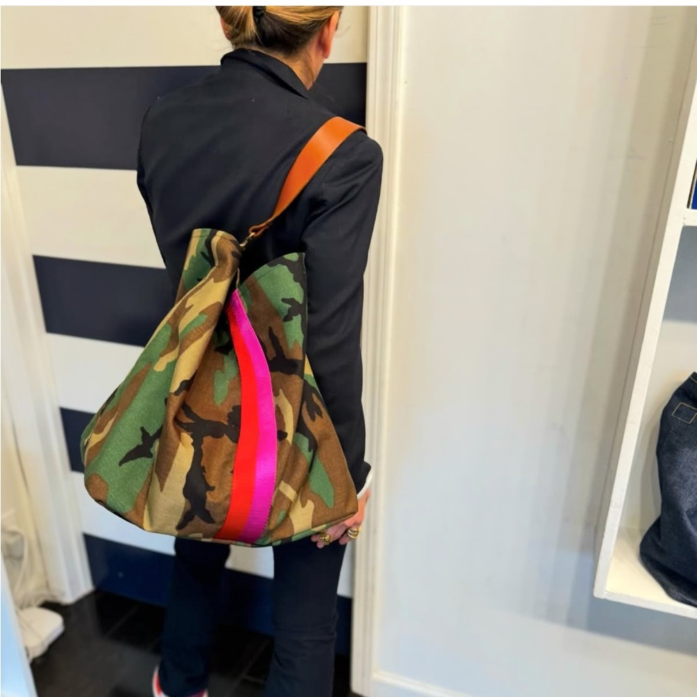 Stylish Camouflage Backpack with Pink Stripe